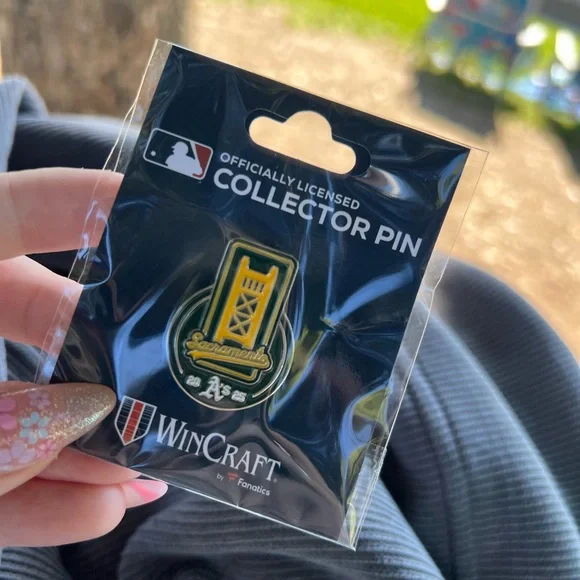 2025 Sacramento Oakland Athletics As MLB Collector Pin - Picture 2 of 3